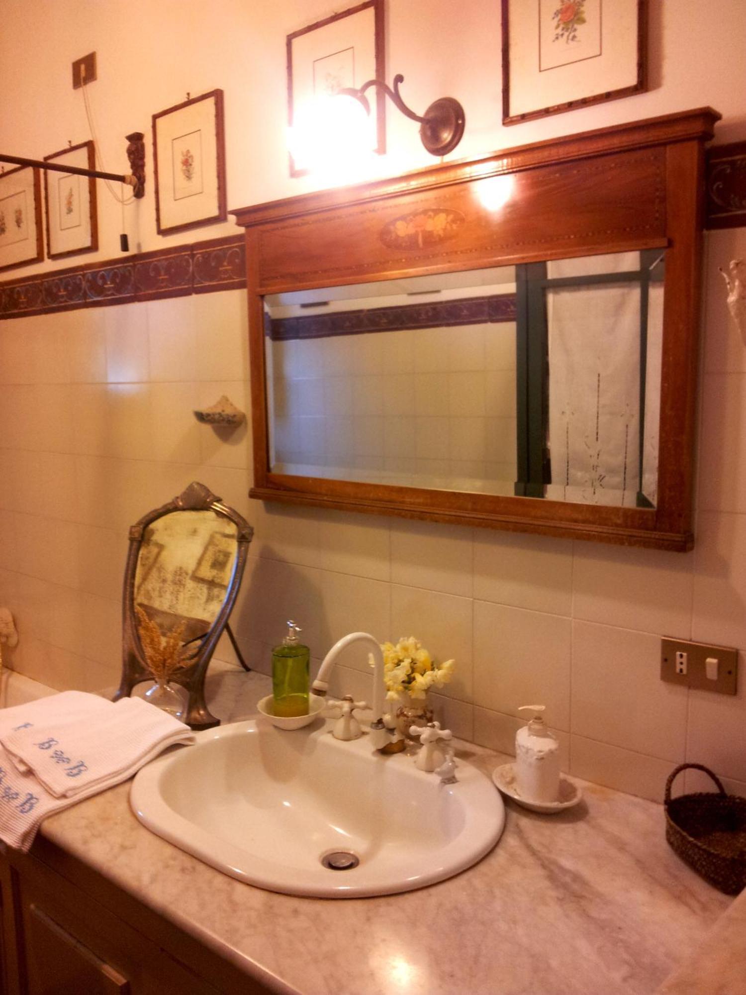 Relais De Charme - B&B Short Lets La Casa Di Francesca Sant'Agata Li Battiati Pokój zdjęcie